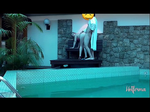 ❤️ Boss invites maid to the pool, but couldn't resist a hot ❤❌ Porno at us ☑